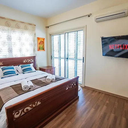 Beachfront Larnaka Dhekelia With Pool *