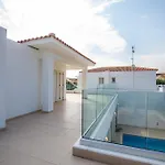 Villa Beachfront Larnaka Dhekelia With Pool