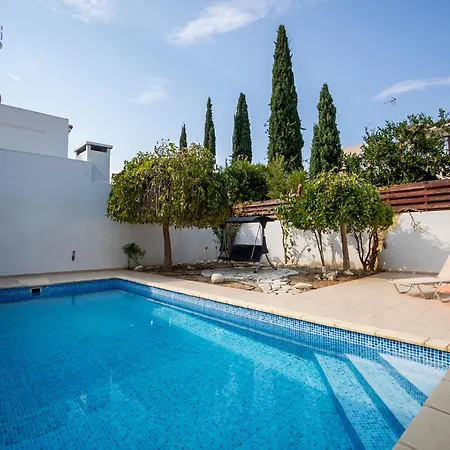 Beachfront Larnaka Dhekelia With Pool Вилла Пила