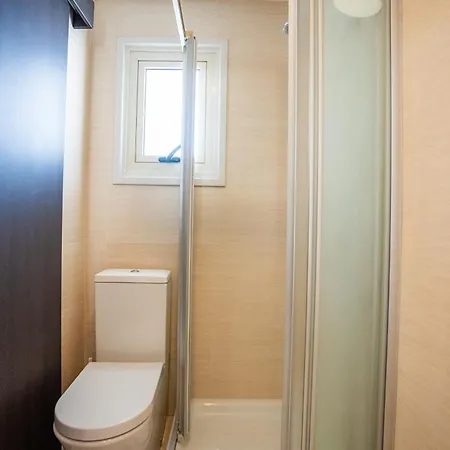 Beachfront Larnaka Dhekelia With Pool * 필라