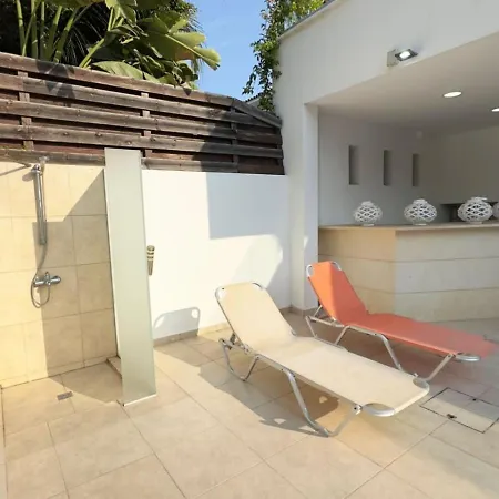 Beachfront Larnaka Dhekelia With Pool * פיילה