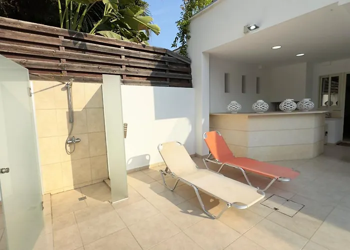 Beachfront Larnaka Dhekelia With Pool Вилла *