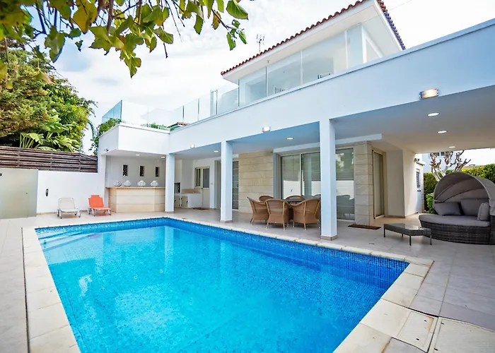 Вилла Beachfront Larnaka Dhekelia With Pool Пила