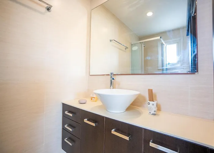 Beachfront Larnaka Dhekelia With Pool Пила