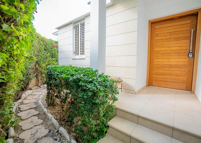 Вилла Beachfront Larnaka Dhekelia With Pool Пила